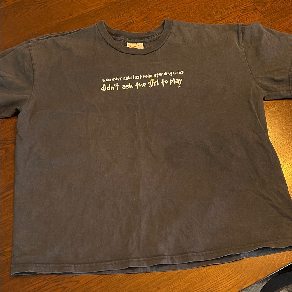 Nike Women's Graphic Tee